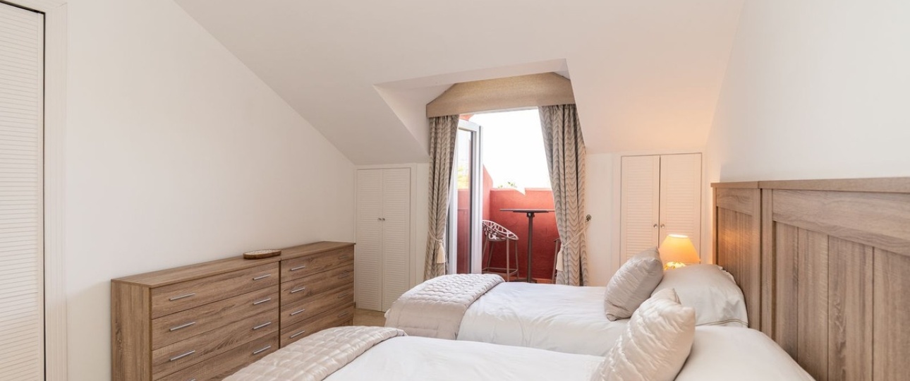 Resale - apartment - Marbella - Elviria