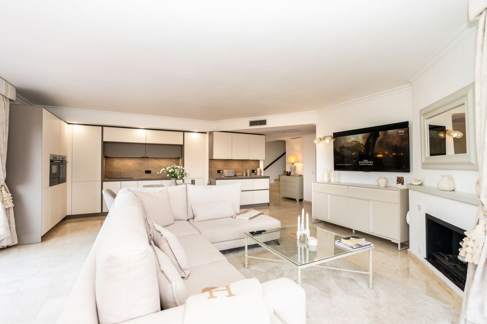 Resale - apartment - Marbella - Elviria
