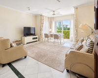Resale - apartment - Marbella - Elviria