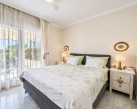 Resale - apartment - Marbella - Elviria