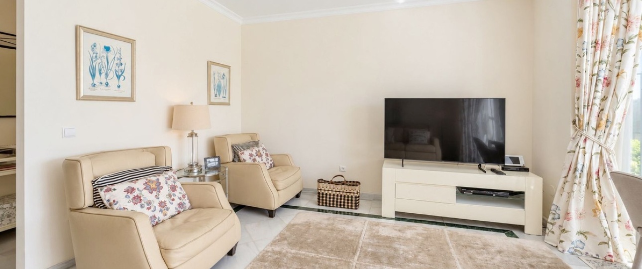 Resale - apartment - Marbella - Elviria