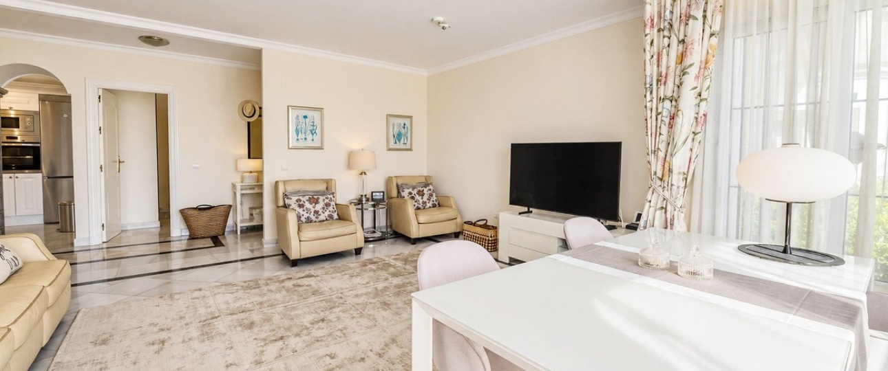 Resale - apartment - Marbella - Elviria