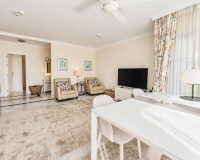 Resale - apartment - Marbella - Elviria