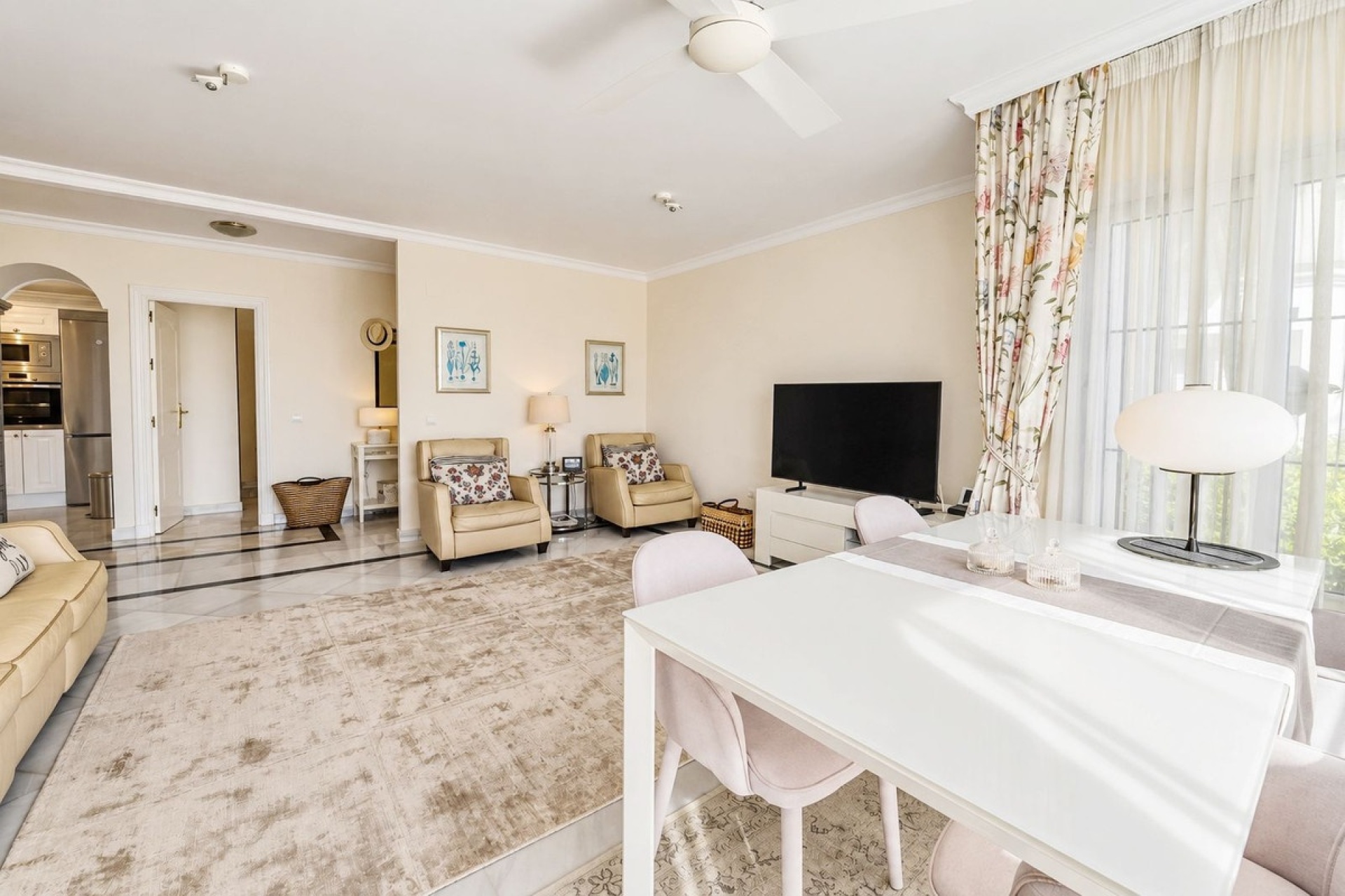 Resale - apartment - Marbella - Elviria