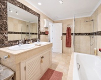 Resale - apartment - Marbella - Elviria