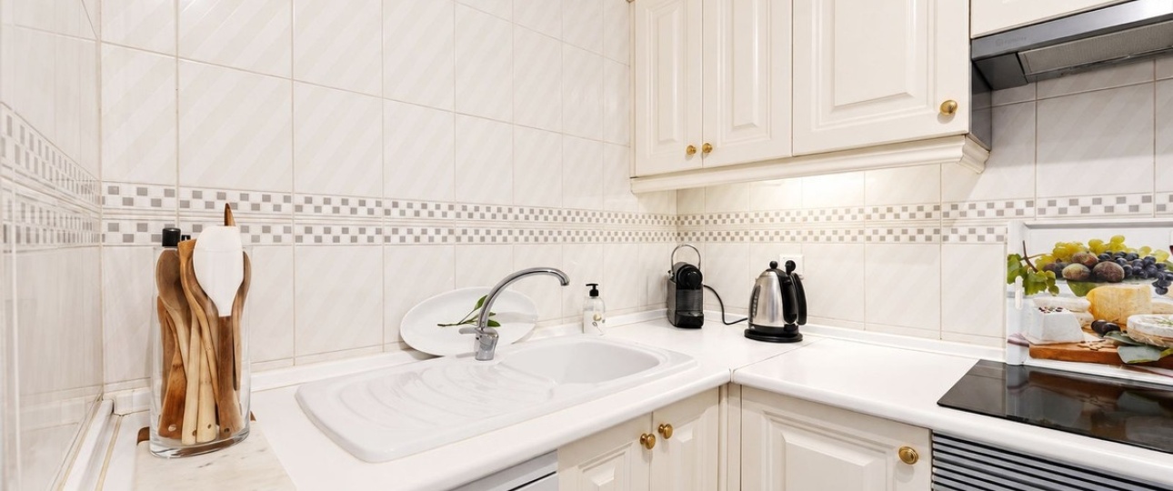 Resale - apartment - Marbella - Elviria