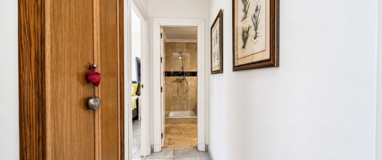 Resale - apartment - Marbella - Elviria