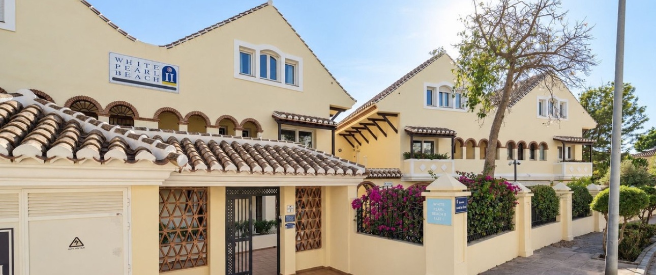 Resale - apartment - Marbella - Elviria