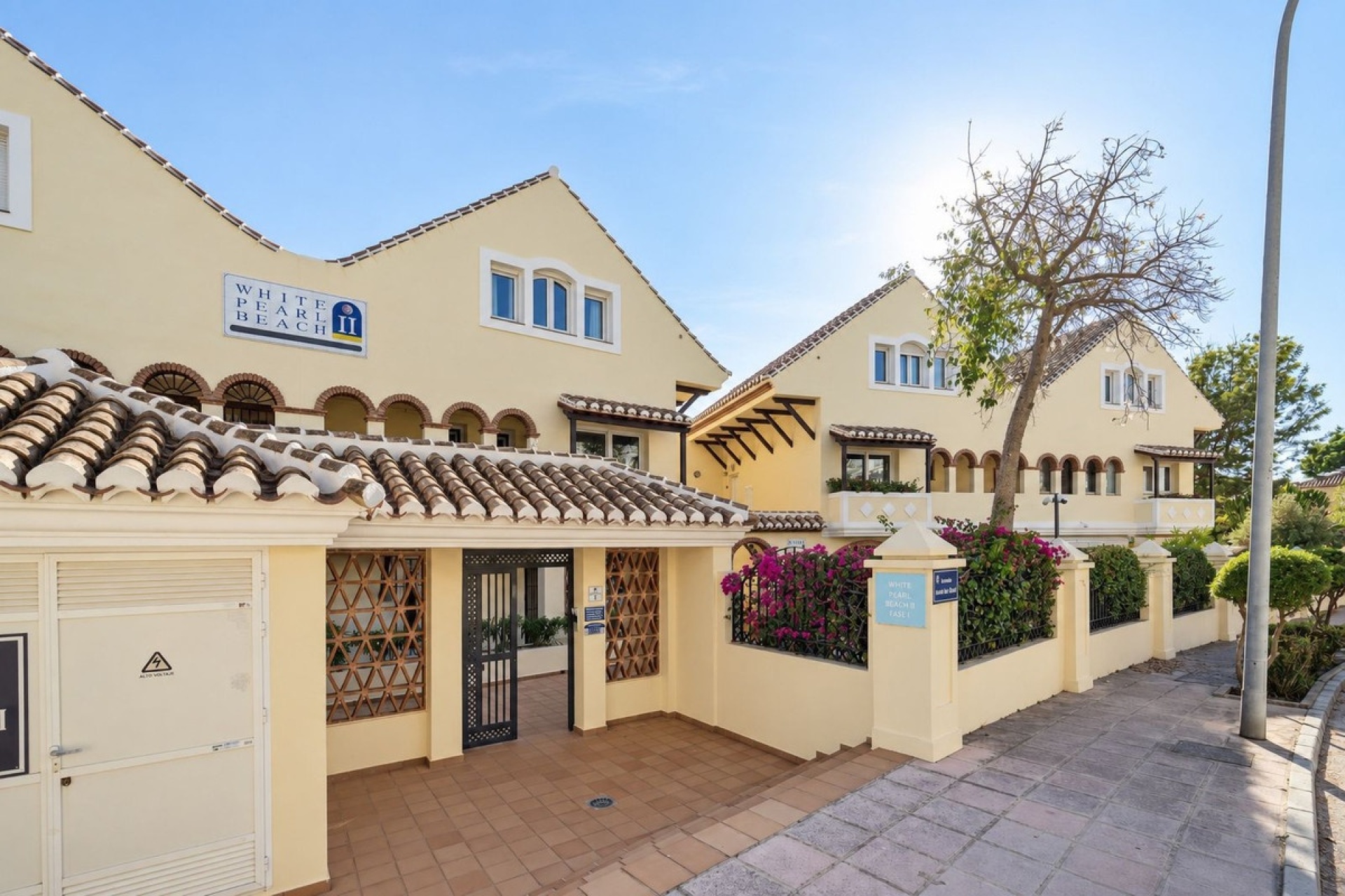 Resale - apartment - Marbella - Elviria