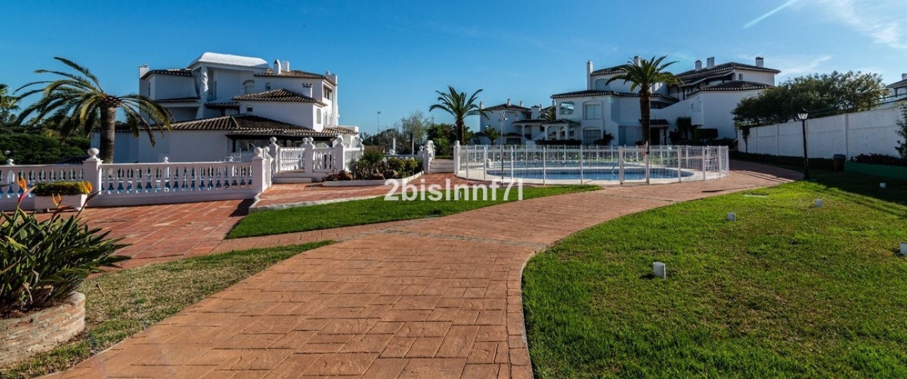 Resale - apartment - Marbella - Elviria