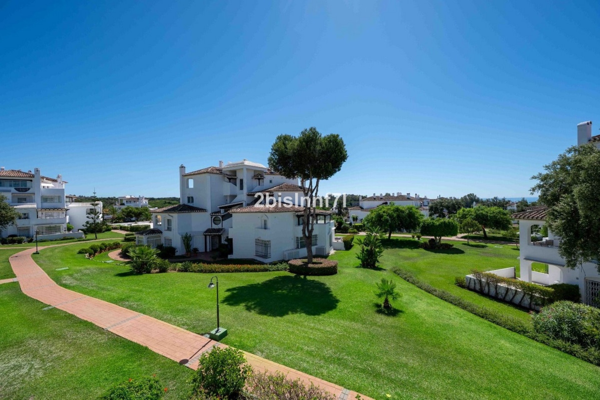 Resale - apartment - Marbella - Elviria
