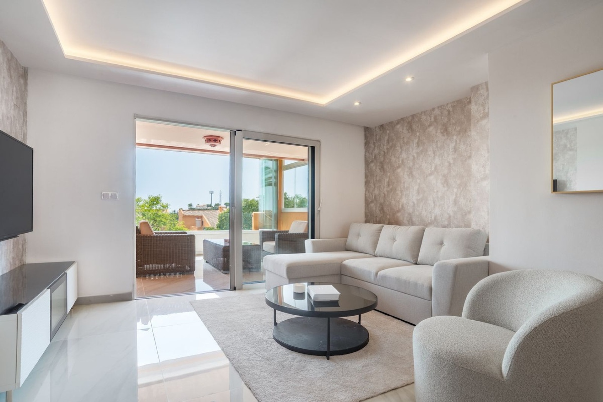 Resale - apartment - Marbella - Elviria