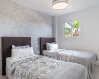 Resale - apartment - Marbella - Elviria