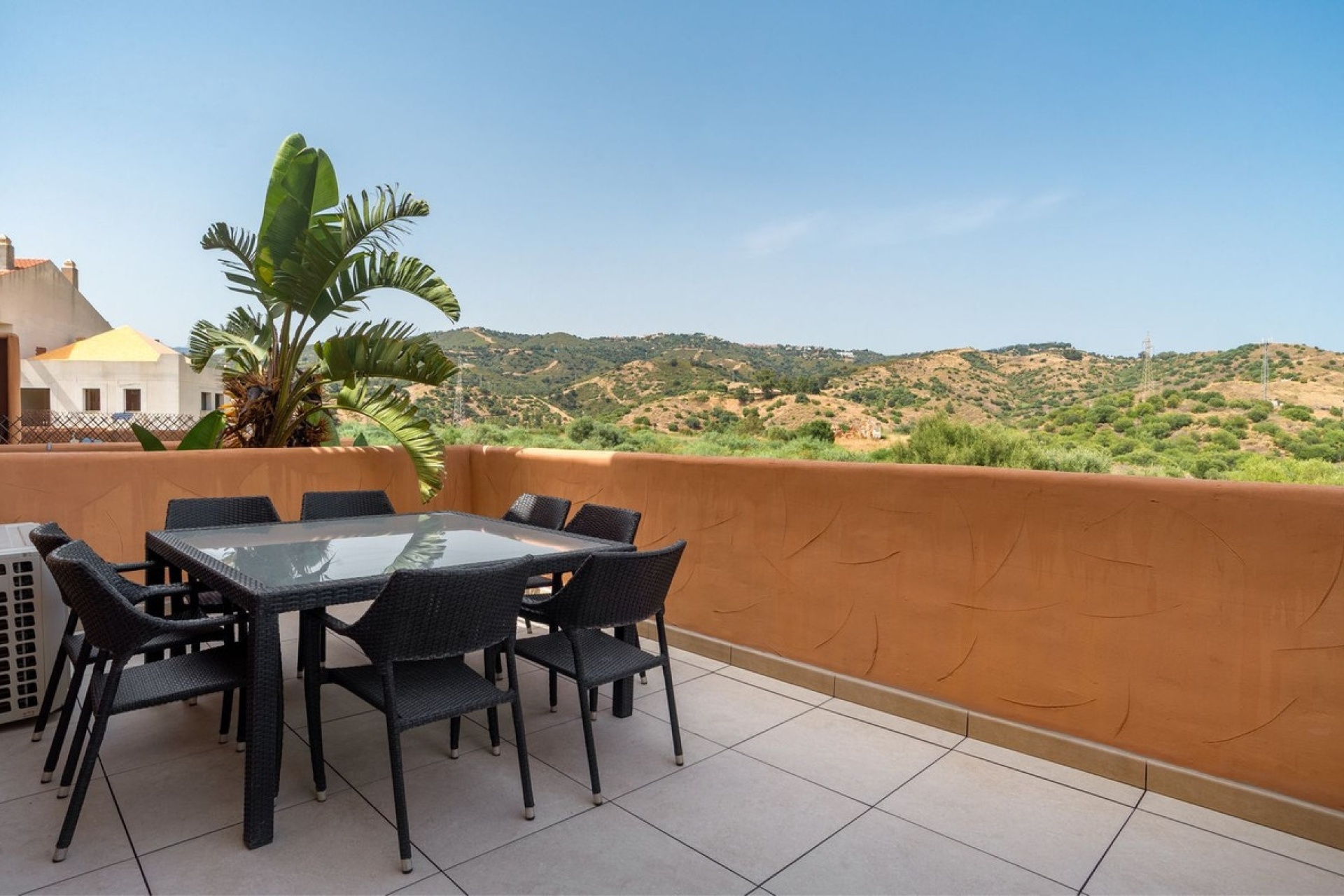 Resale - apartment - Marbella - Elviria