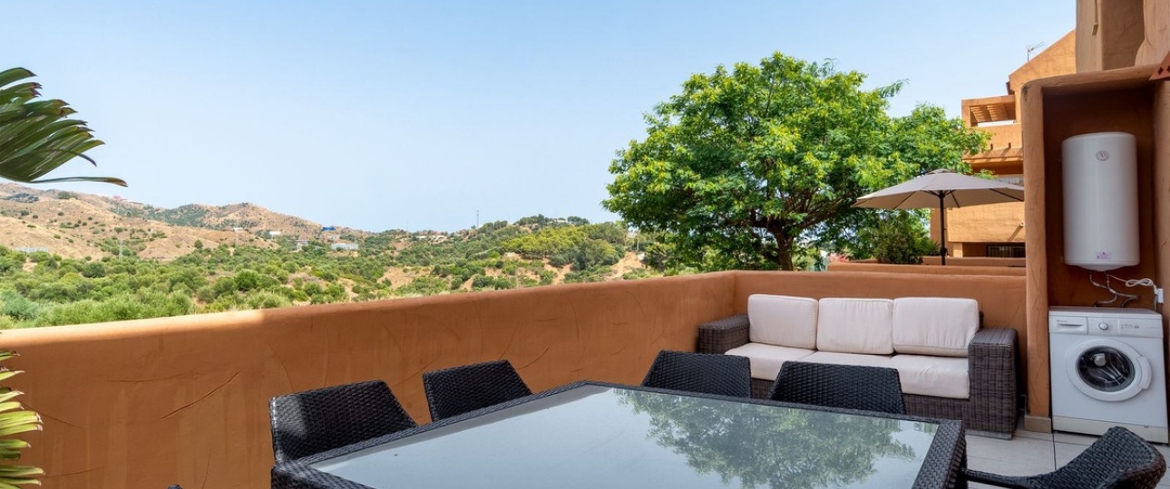 Resale - apartment - Marbella - Elviria