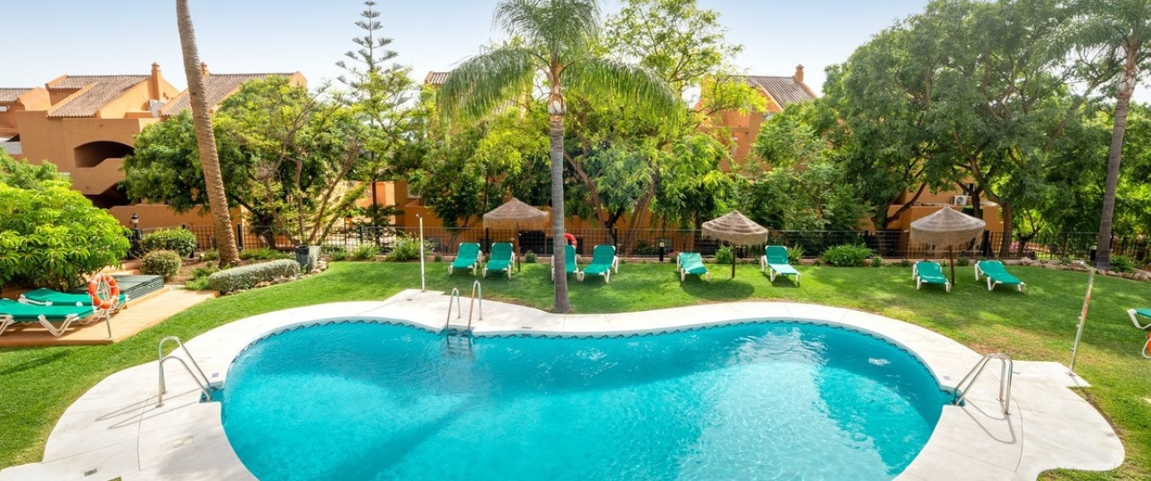 Resale - apartment - Marbella - Elviria