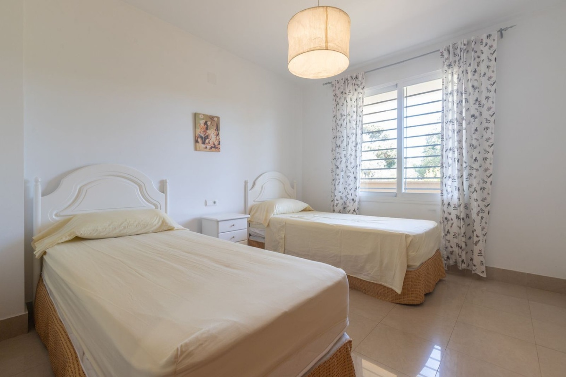 Resale - apartment - Marbella - Elviria
