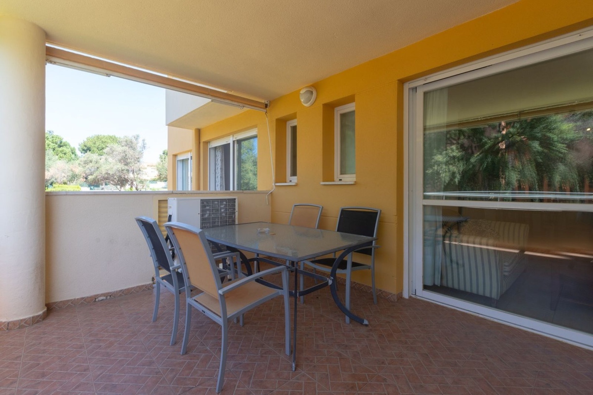 Resale - apartment - Marbella - Elviria