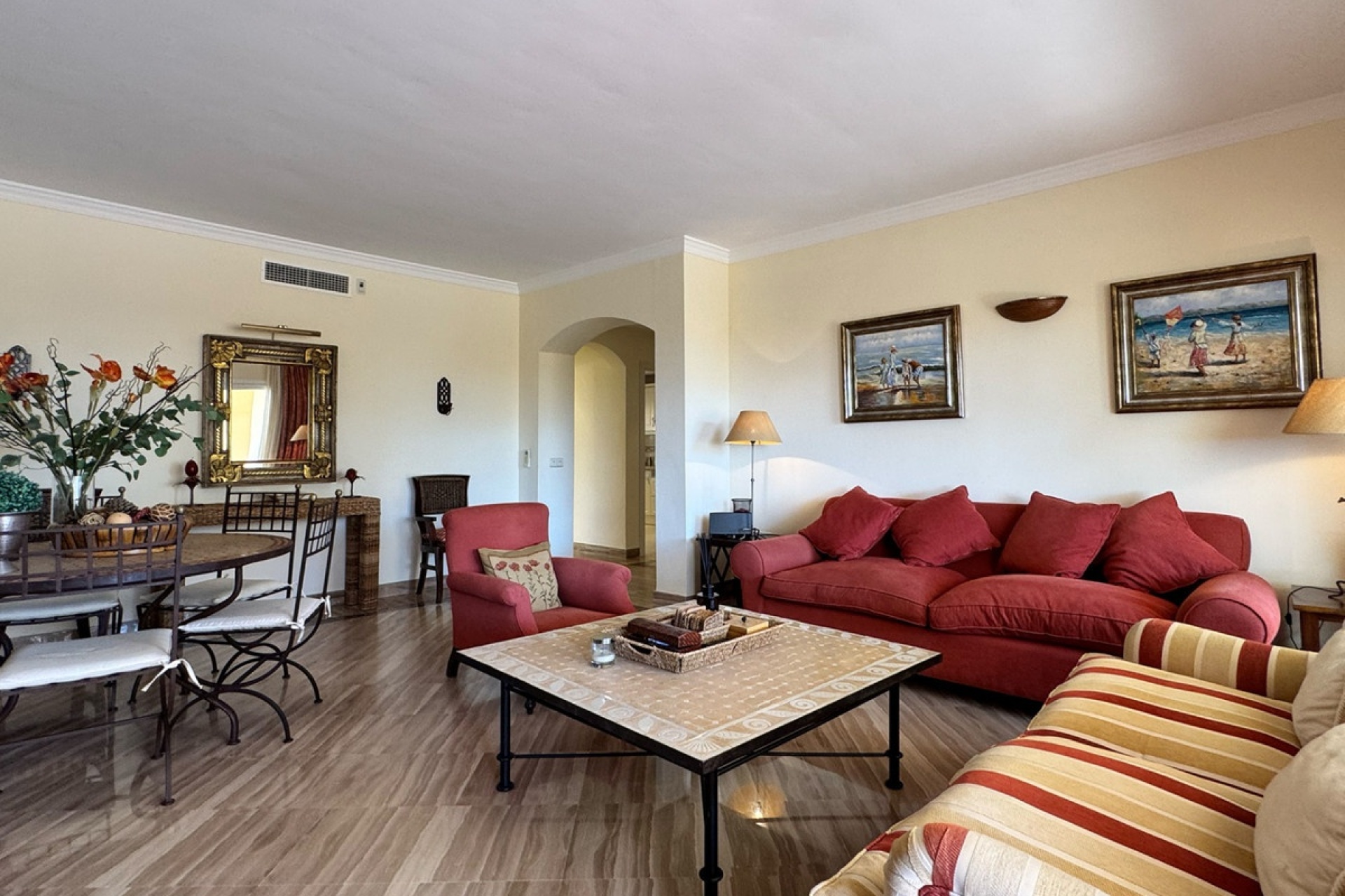 Resale - apartment - Marbella - Elviria