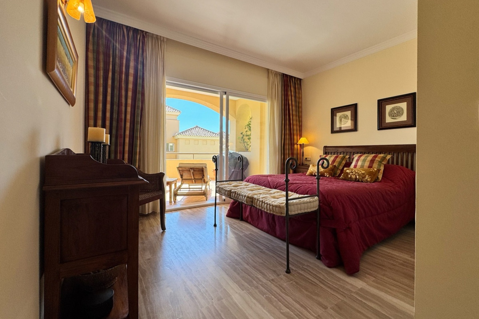 Resale - apartment - Marbella - Elviria