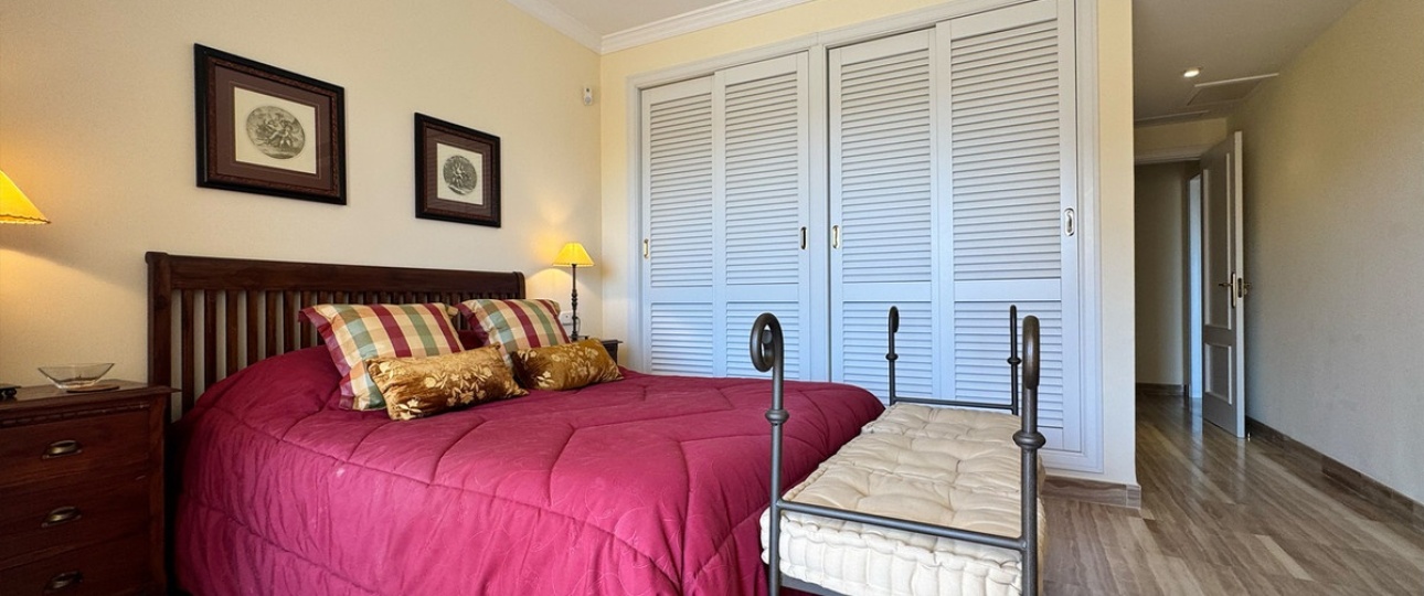 Resale - apartment - Marbella - Elviria
