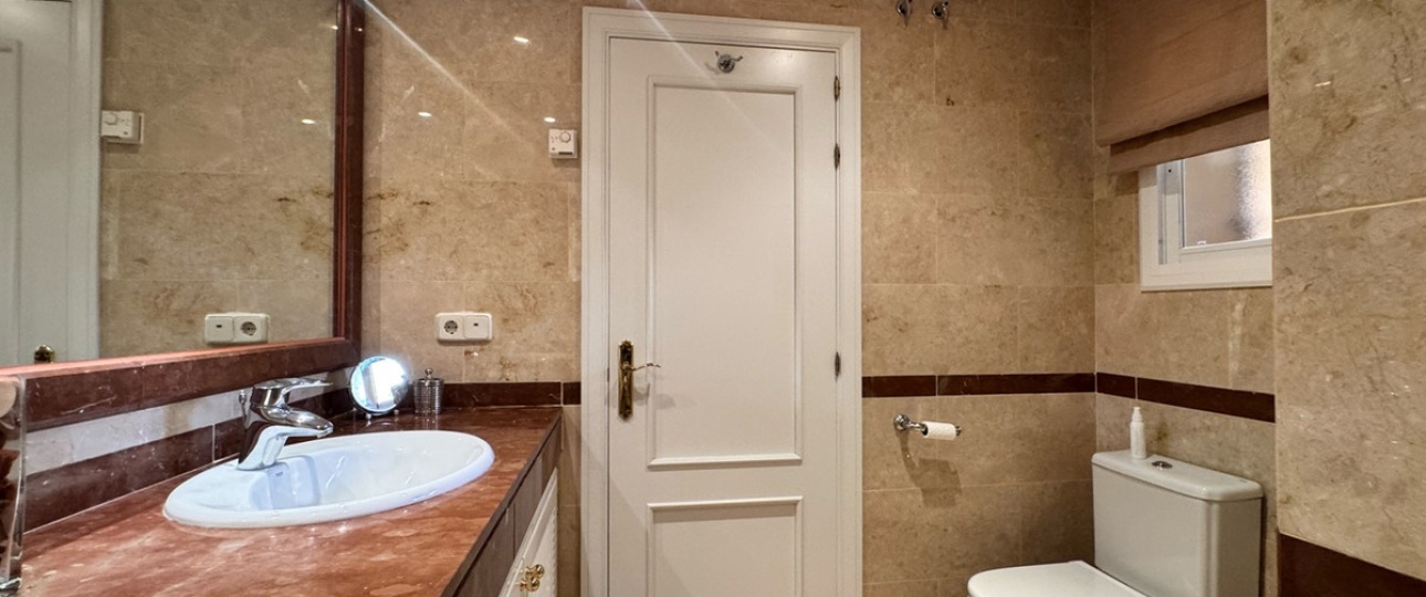 Resale - apartment - Marbella - Elviria