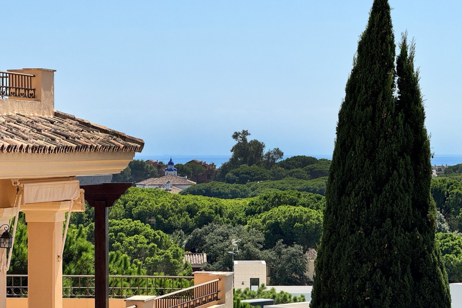 Resale - apartment - Marbella - Elviria