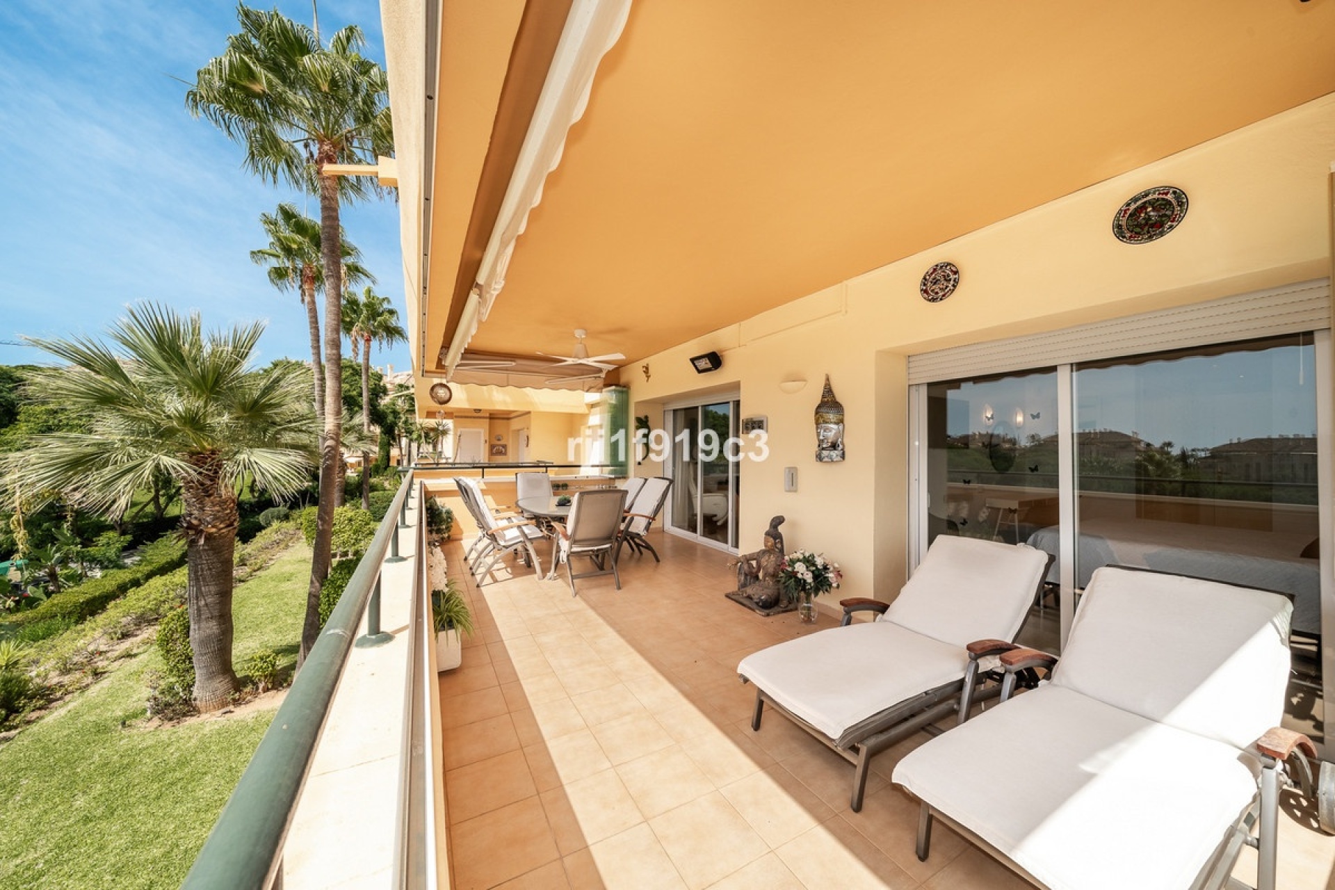 Resale - apartment - Marbella - Elviria