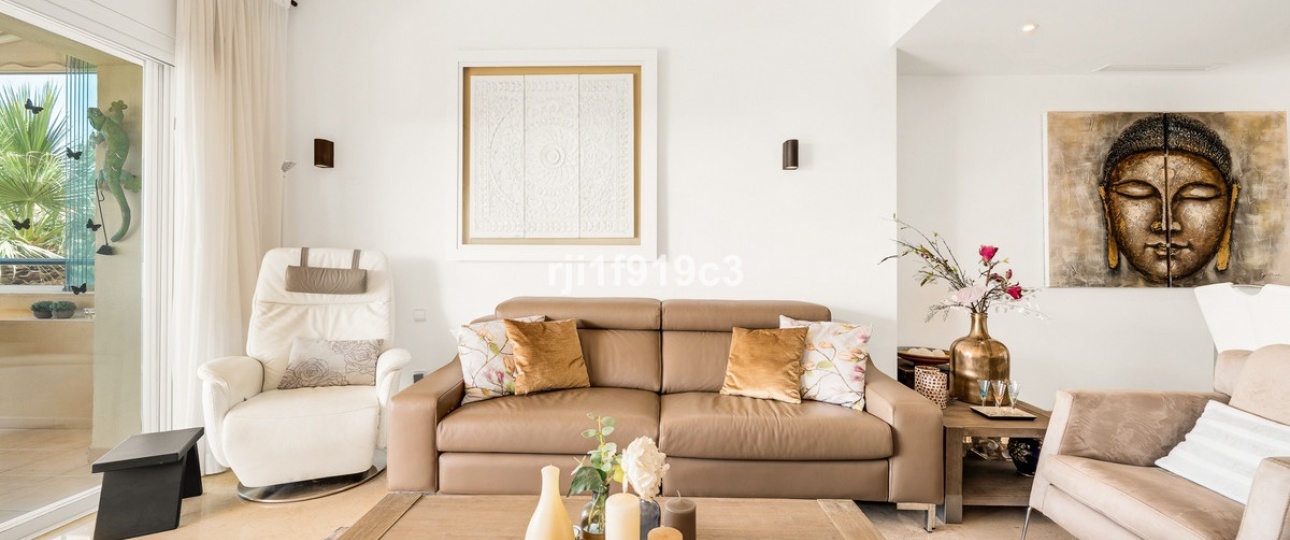 Resale - apartment - Marbella - Elviria