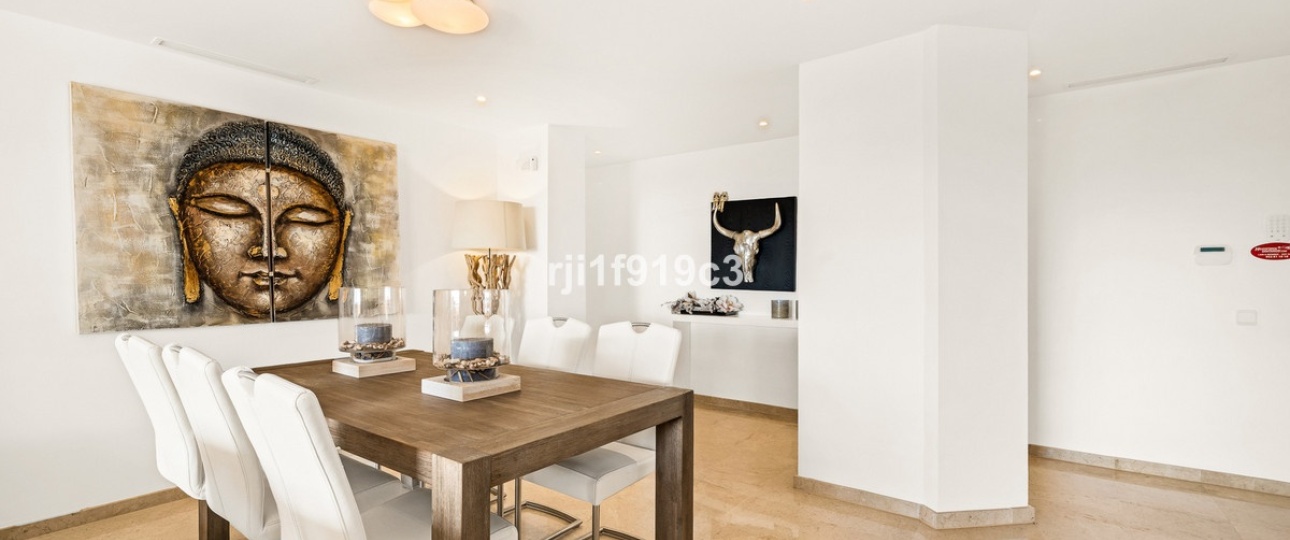 Resale - apartment - Marbella - Elviria