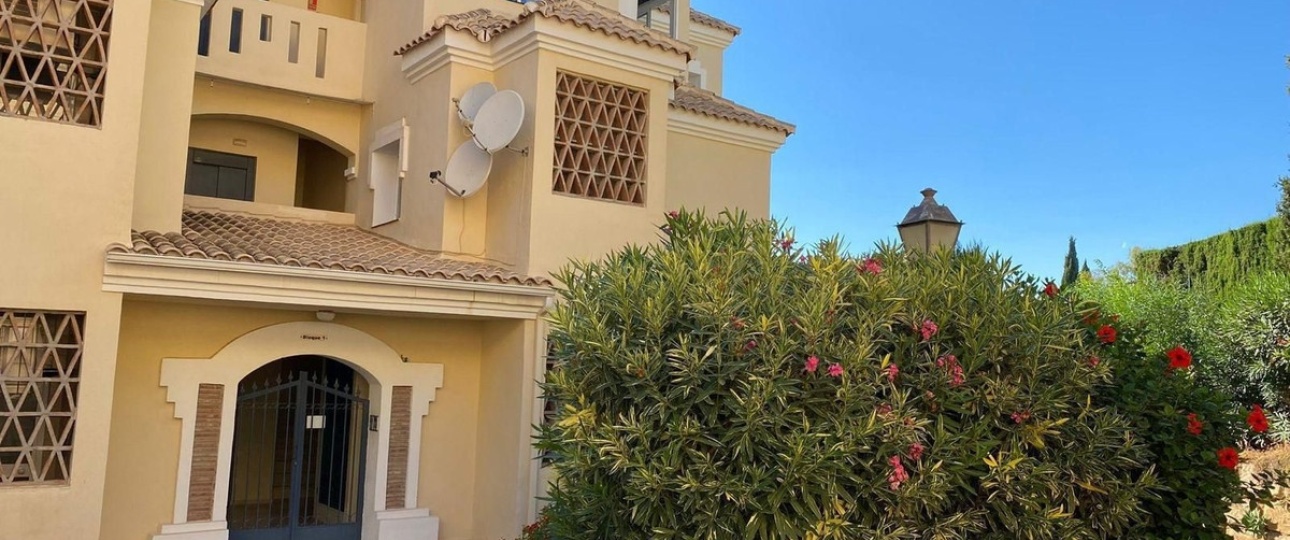 Resale - apartment - Marbella - Elviria