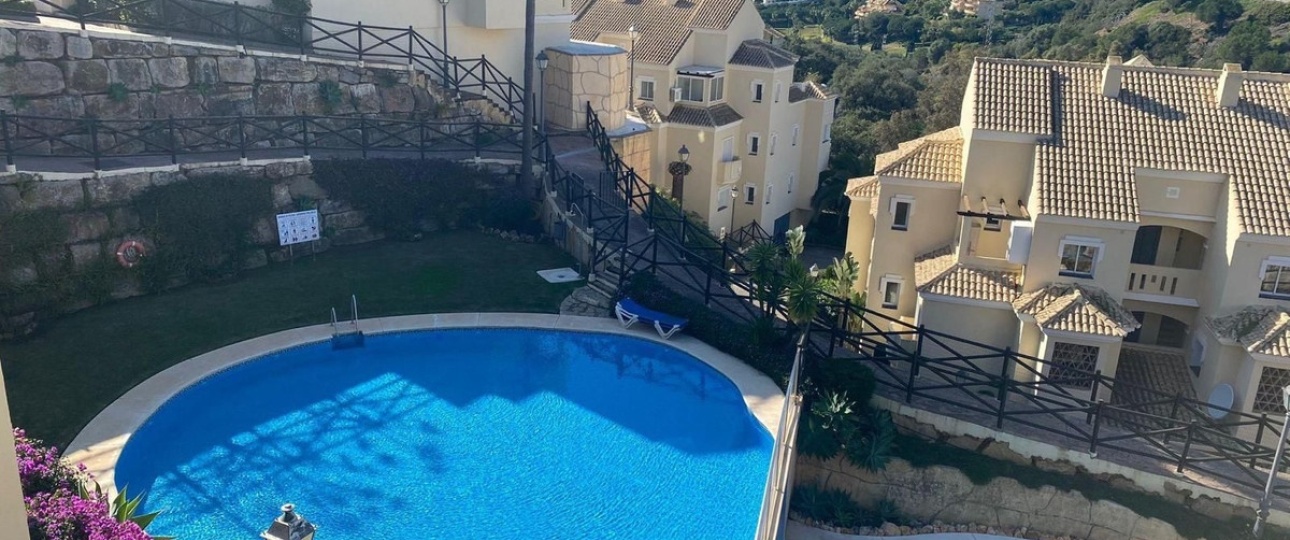Resale - apartment - Marbella - Elviria