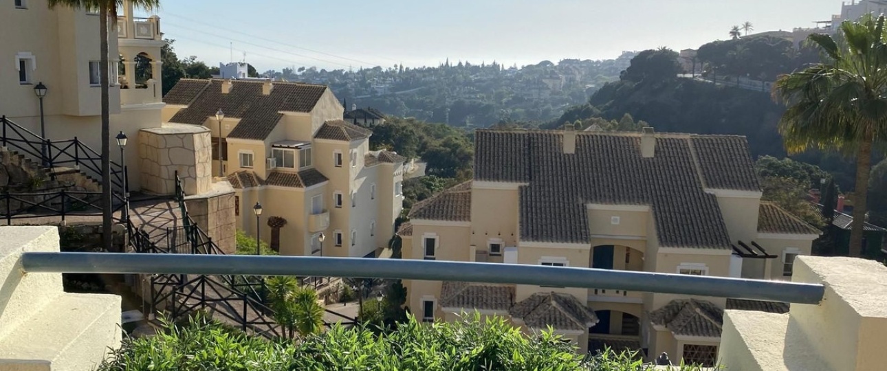 Resale - apartment - Marbella - Elviria