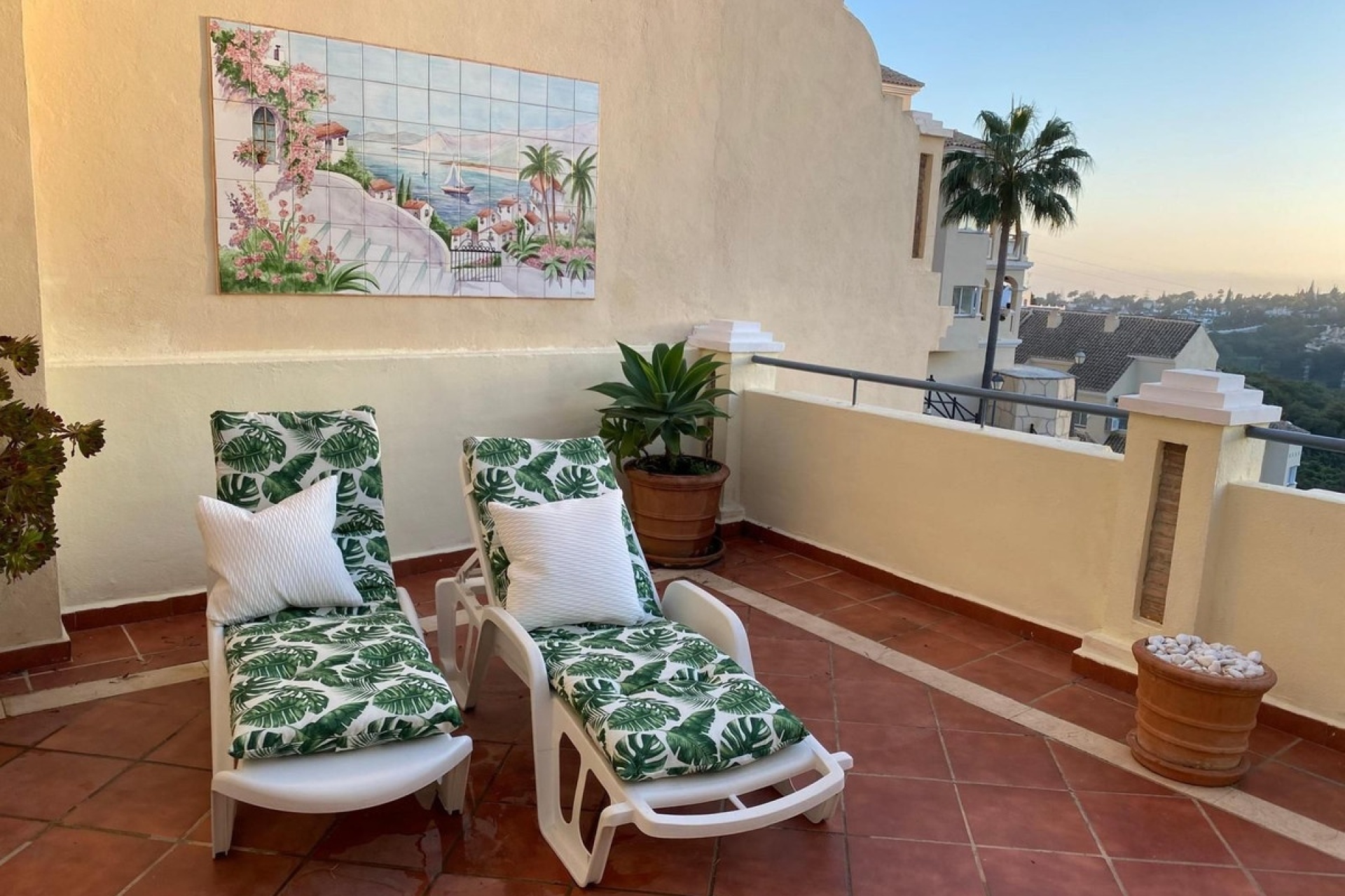 Resale - apartment - Marbella - Elviria