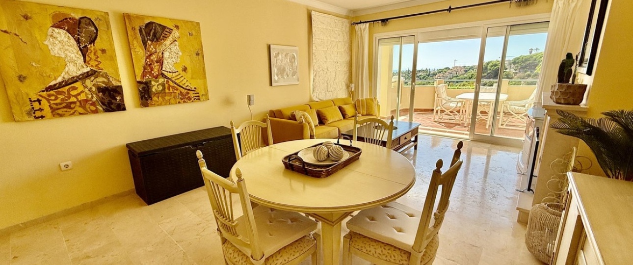 Resale - apartment - Marbella - Elviria