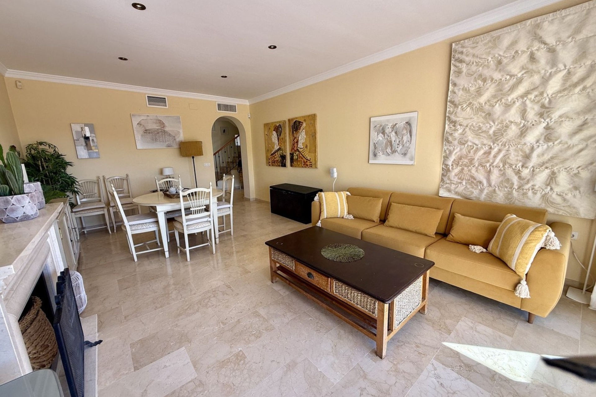 Resale - apartment - Marbella - Elviria