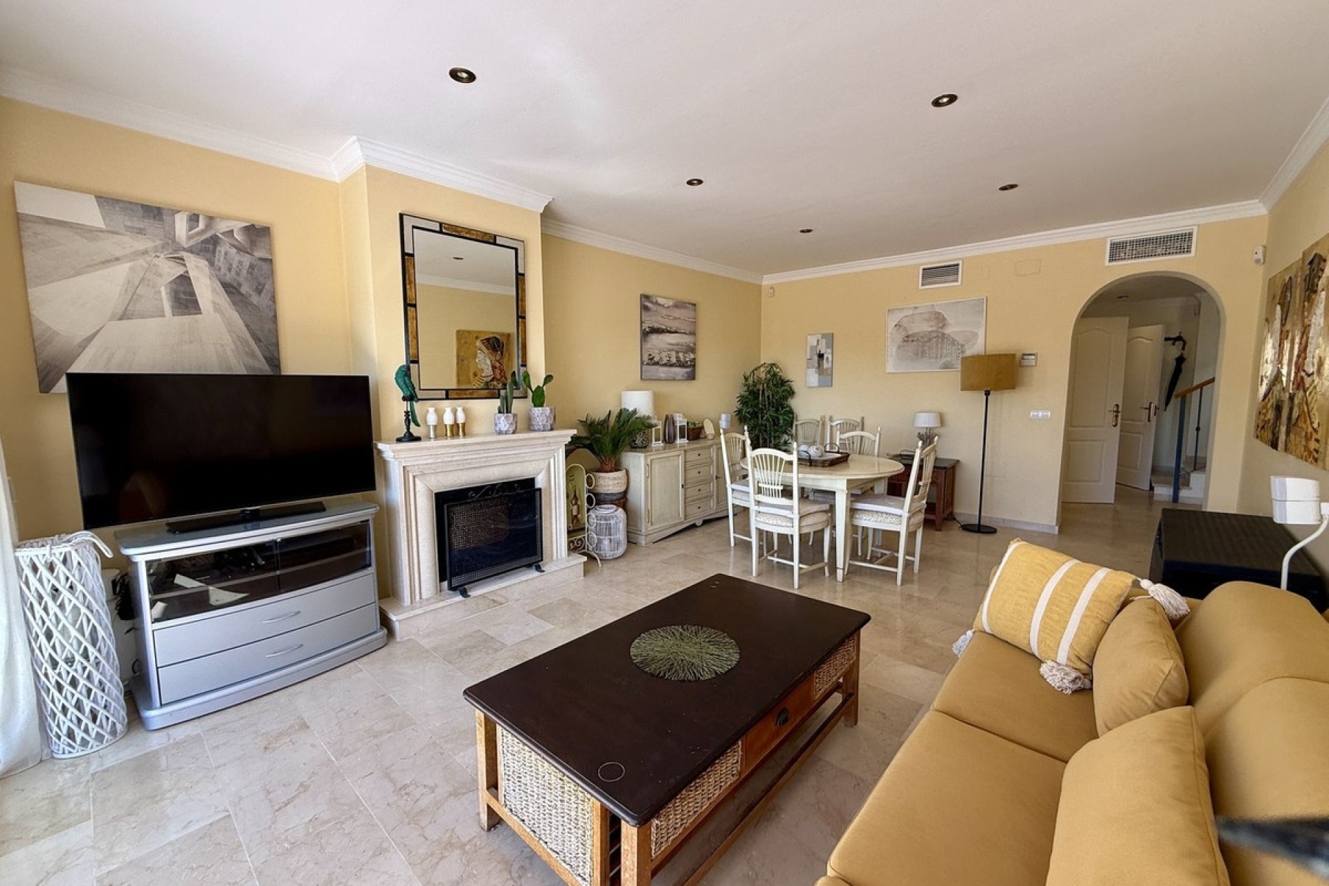Resale - apartment - Marbella - Elviria