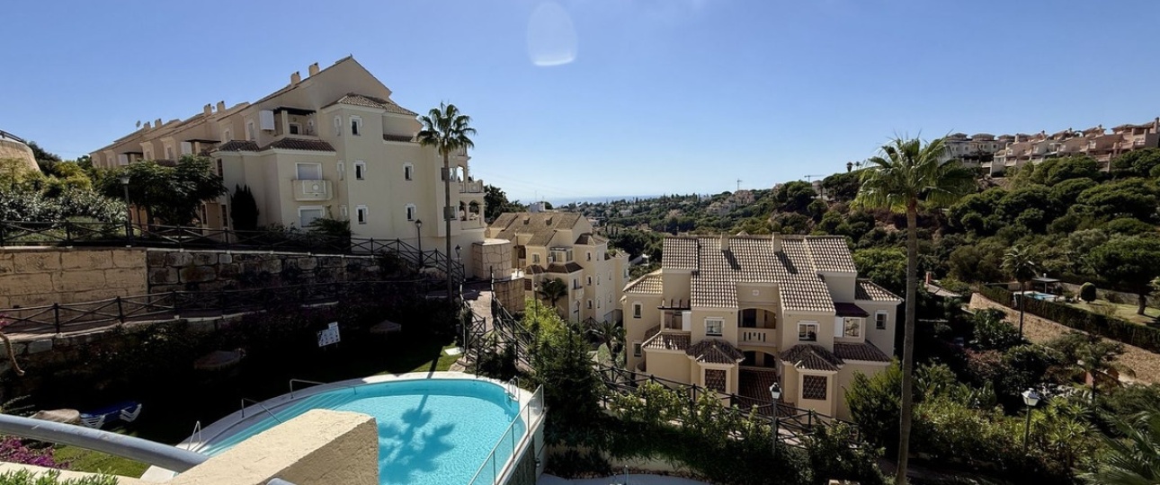 Resale - apartment - Marbella - Elviria