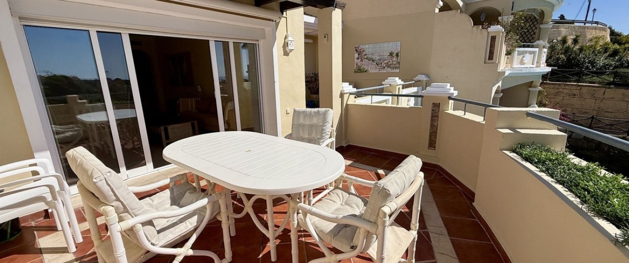 Resale - apartment - Marbella - Elviria