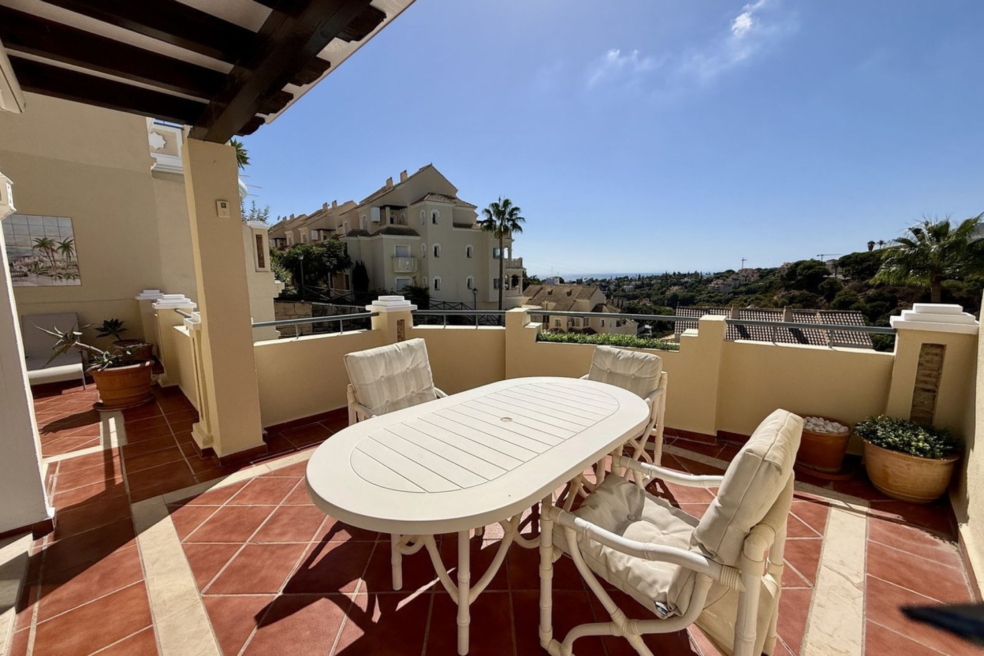 Resale - apartment - Marbella - Elviria