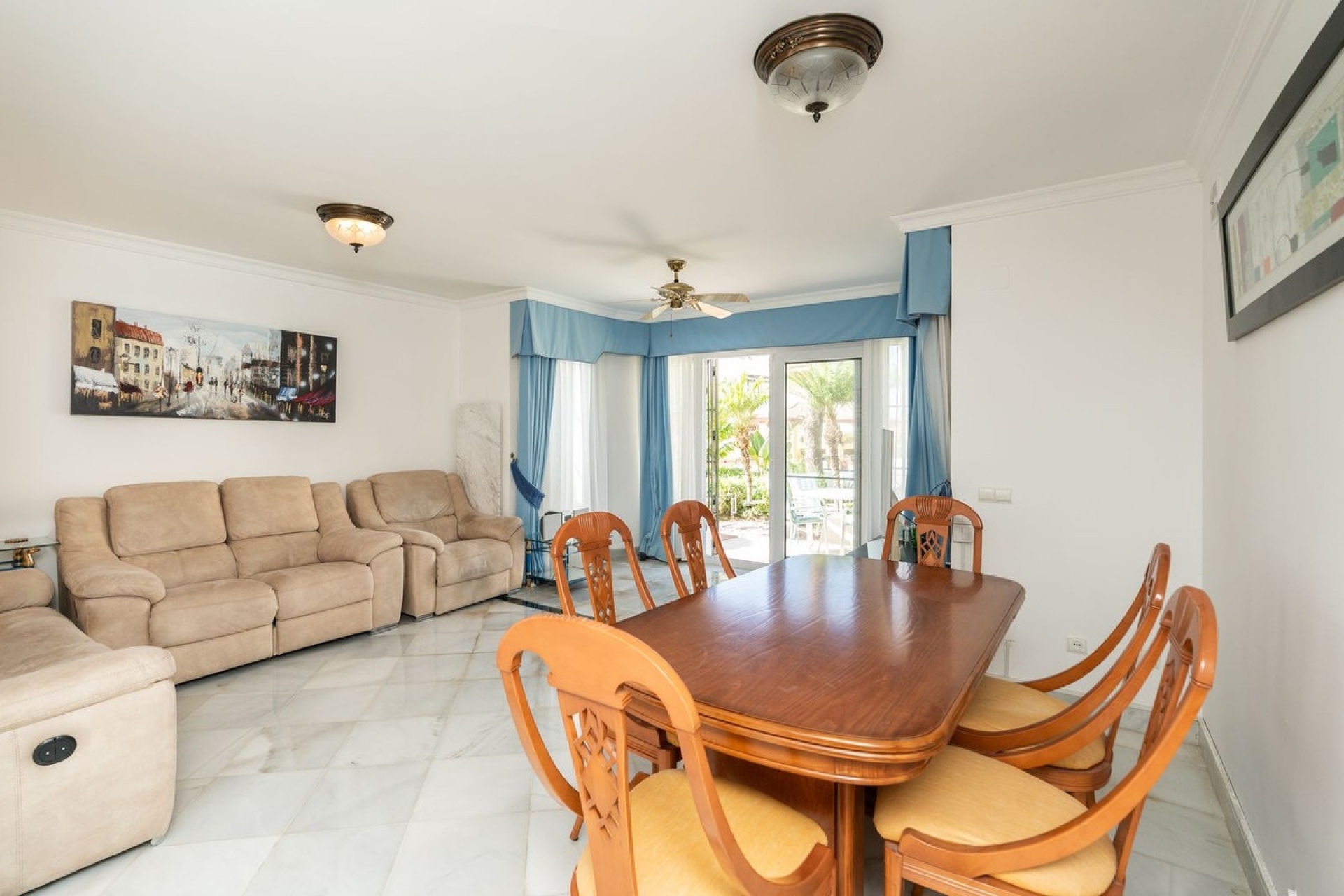 Resale - apartment - Marbella - Elviria