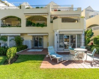Resale - apartment - Marbella - Elviria