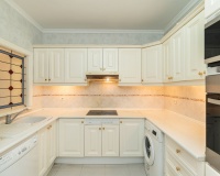 Resale - apartment - Marbella - Elviria