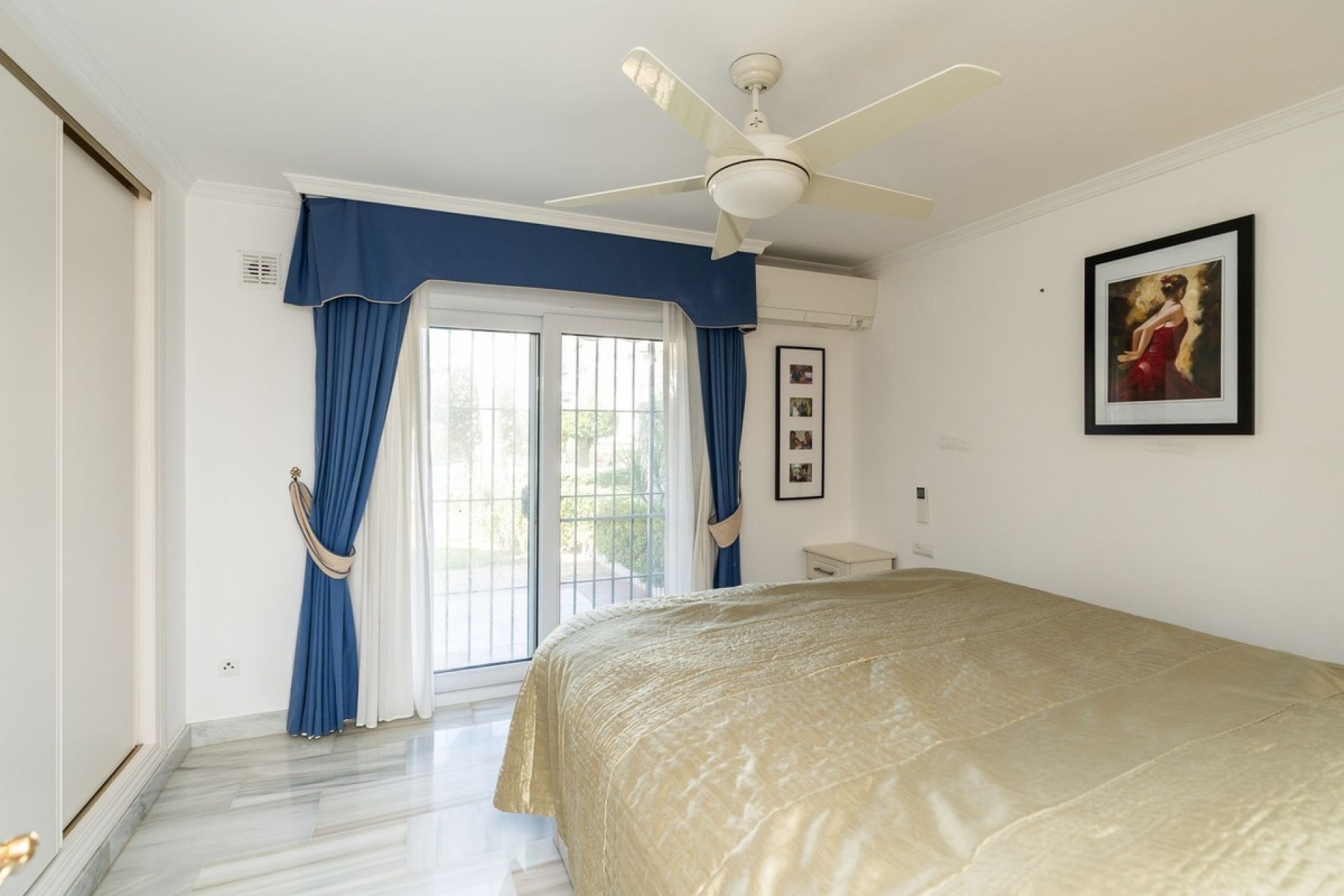 Resale - apartment - Marbella - Elviria