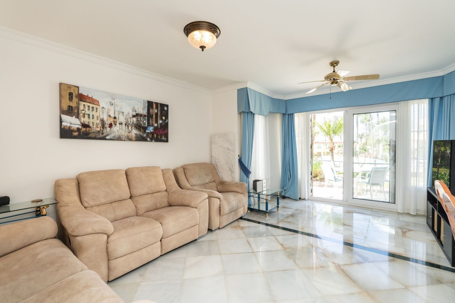 Resale - apartment - Marbella - Elviria