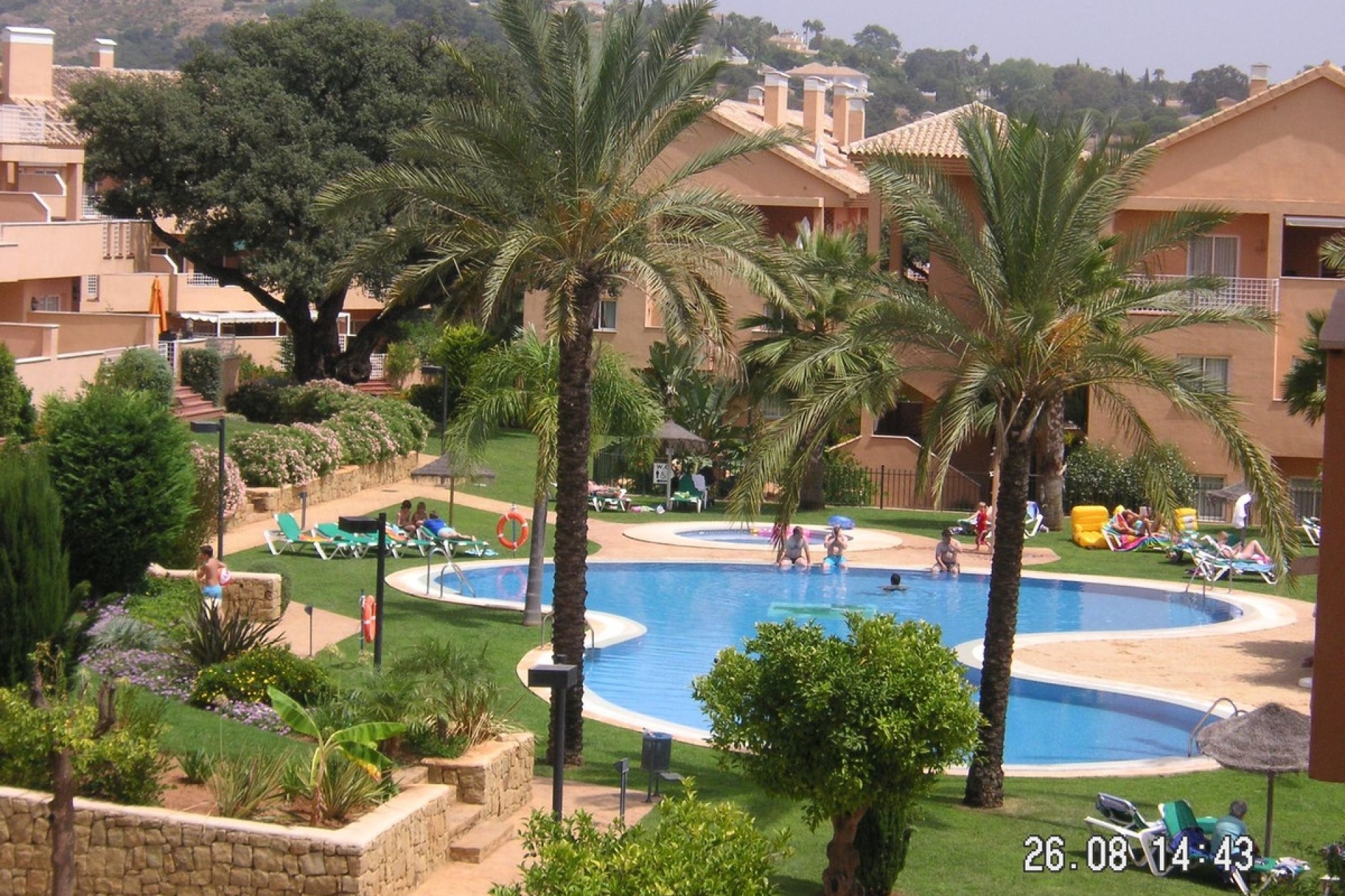 Resale - apartment - Marbella - Elviria