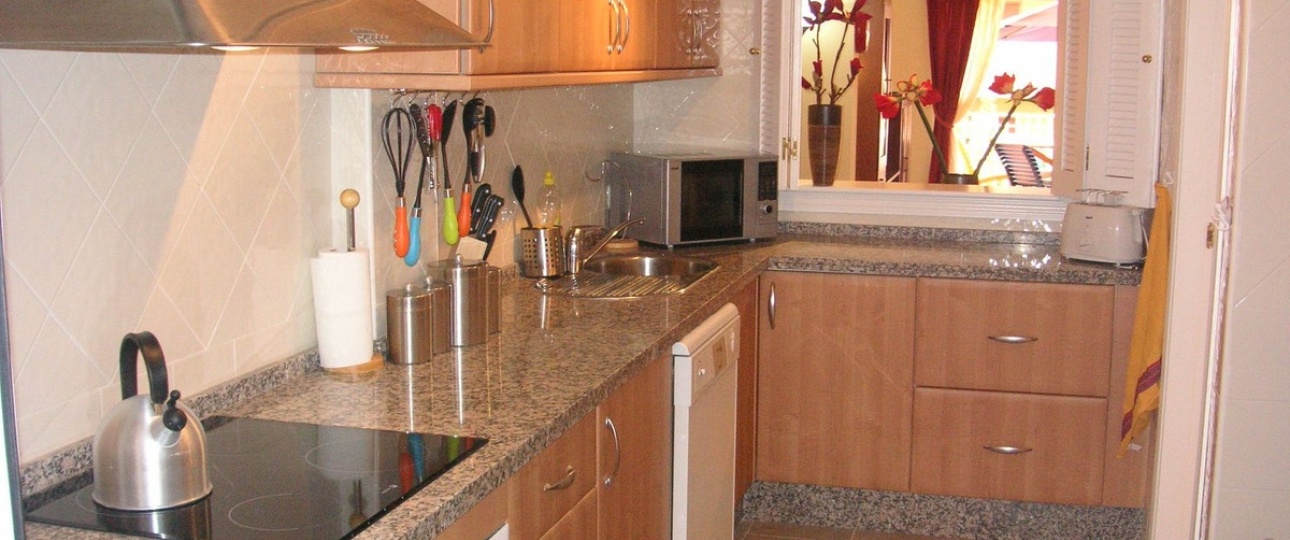 Resale - apartment - Marbella - Elviria