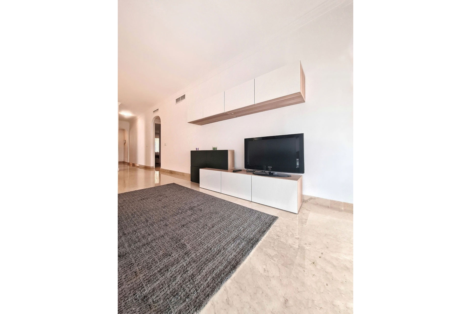 Resale - apartment - Marbella - Elviria