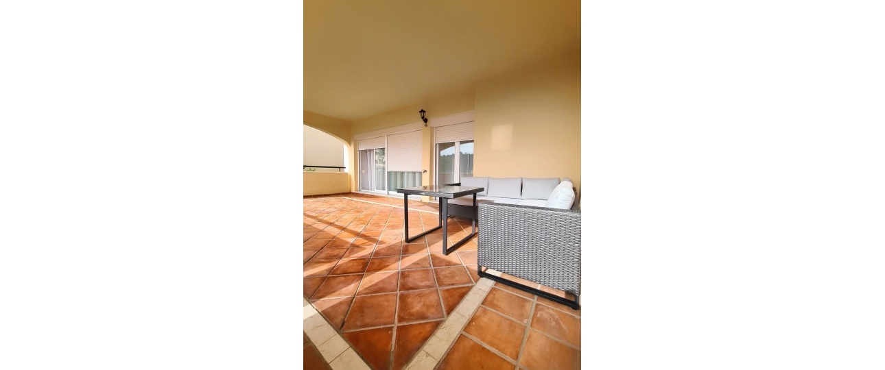Resale - apartment - Marbella - Elviria