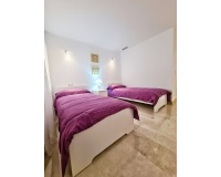 Resale - apartment - Marbella - Elviria